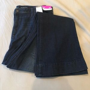 Dark Flare leg jeans (NWT)